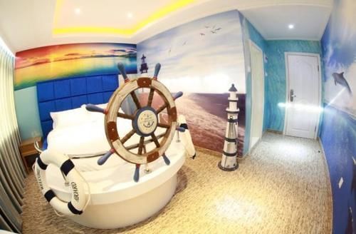 Далянь: Yepu Night Theme Hotel