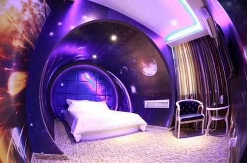Далянь: Yepu Night Theme Hotel