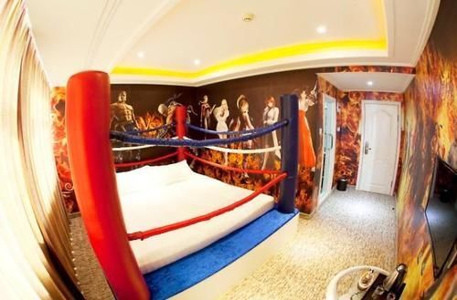 Далянь: Yepu Night Theme Hotel