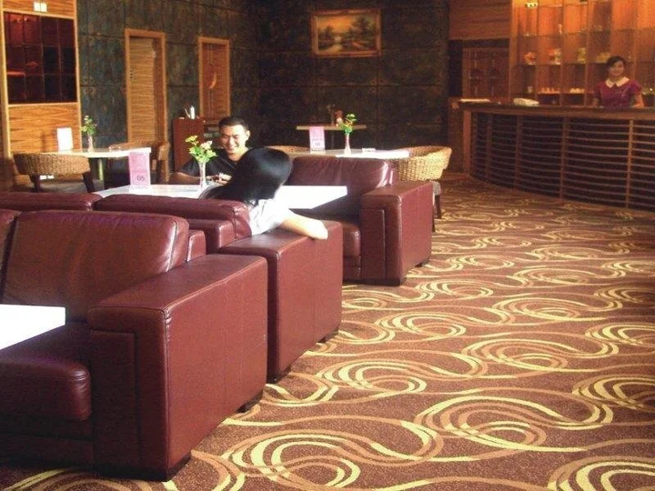 Бэйхай: Phoenix Tree Business Hotel