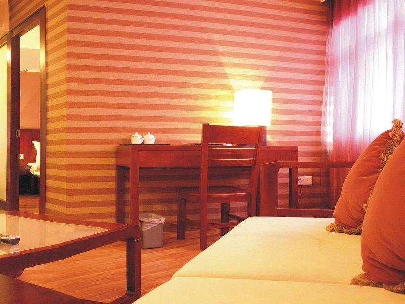 Бэйхай: Phoenix Tree Business Hotel