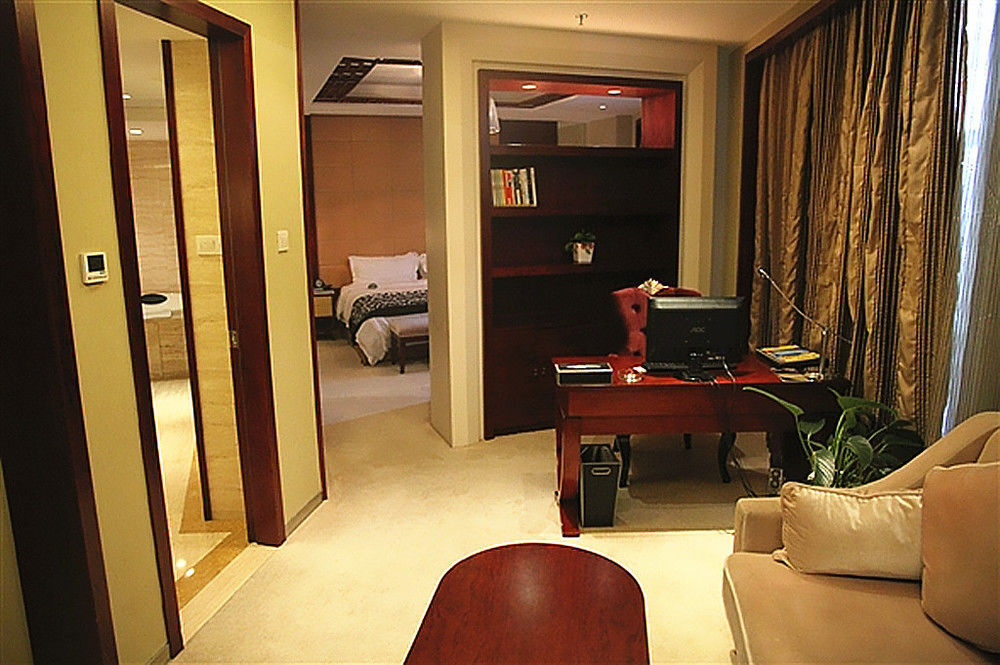 Tongling: Lake View Garden Hotel