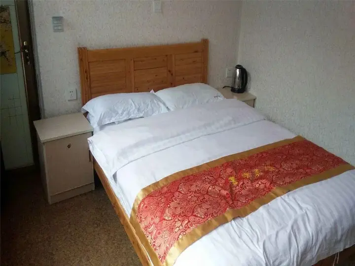 Яань: Fujing Inn