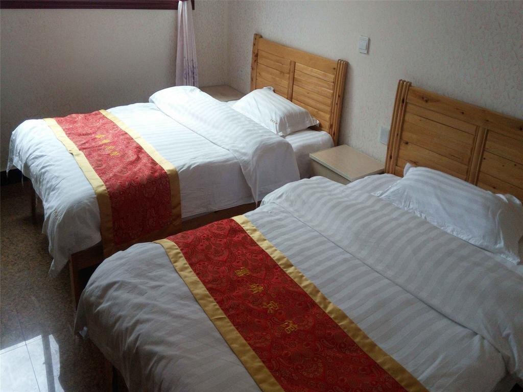 Яань: Fujing Inn