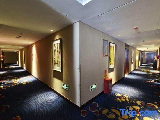 Куньмин: Soluxe Hotel