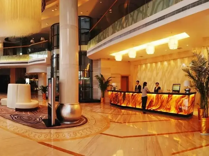 Шанграо: Sinkal Crown Hotel