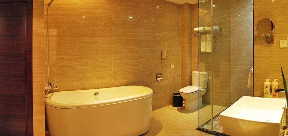 Шанграо: Sinkal Crown Hotel