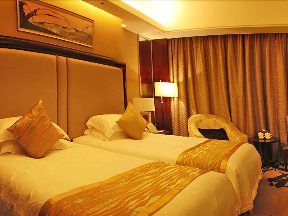 Шанграо: Sinkal Crown Hotel