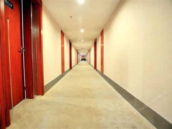 Ухань: Junyue Holiday Hotel - Wuhan
