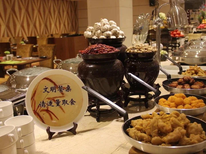 Чжоушань: New Overseas Chinese Hotel