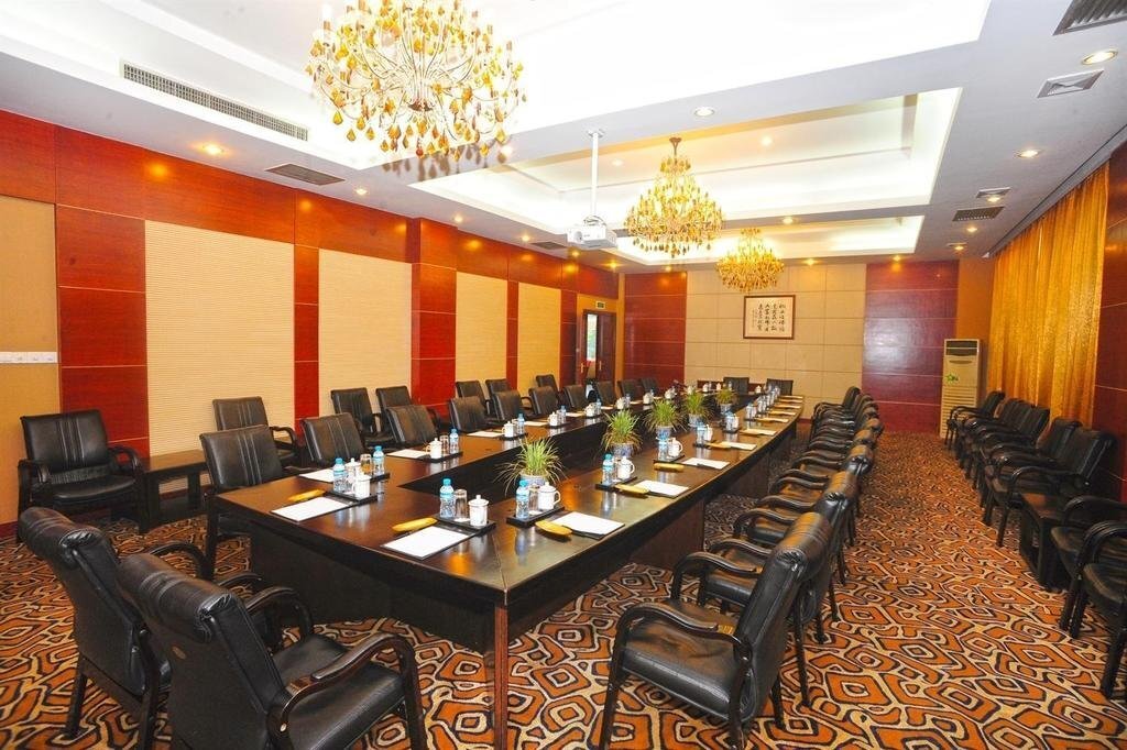 Чжоушань: New Overseas Chinese Hotel