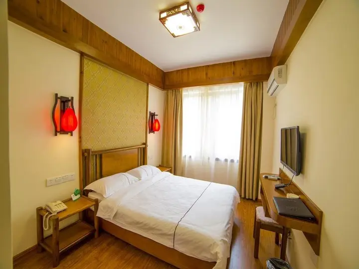 Гуйлинь: Guilin Gunanmen Hotel