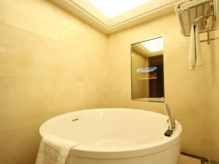 Ляньюньган: Donghai Jiachen International Hotel