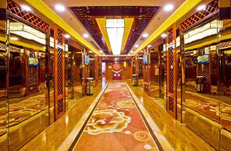 Чунцин: Chongqing Huachen International Hotel