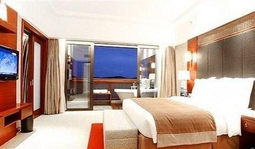 Чжоушань: Xiangsheng Grand Hotel & Resort Mountain Putuo