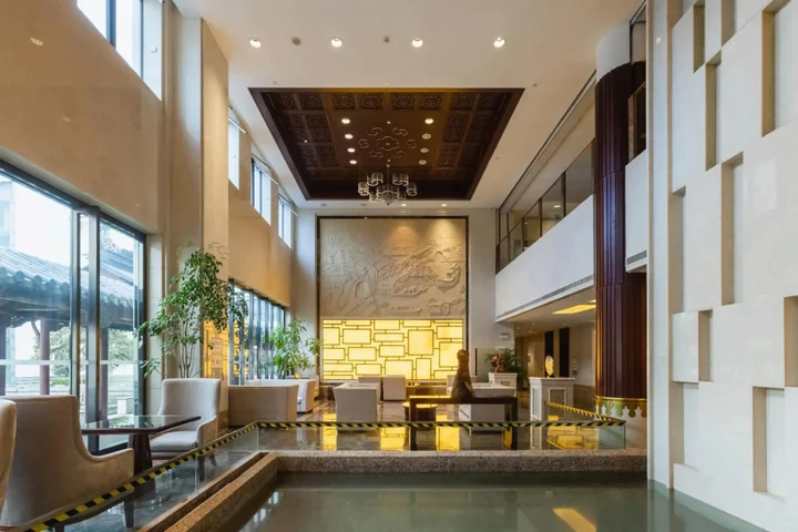Цзаочжуан: Grand Barony Hotel
