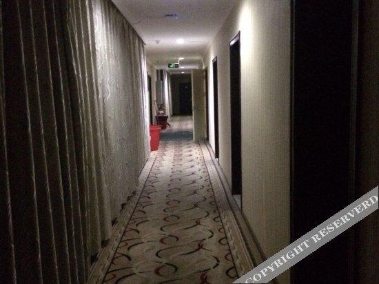 Шиянь: Shiyan Xinliangyuan Hotel