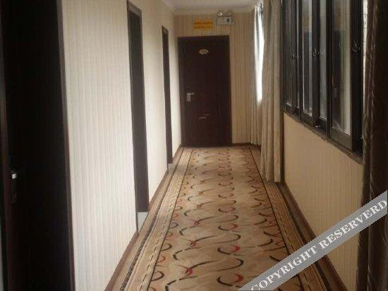 Шиянь: Shiyan Xinliangyuan Hotel