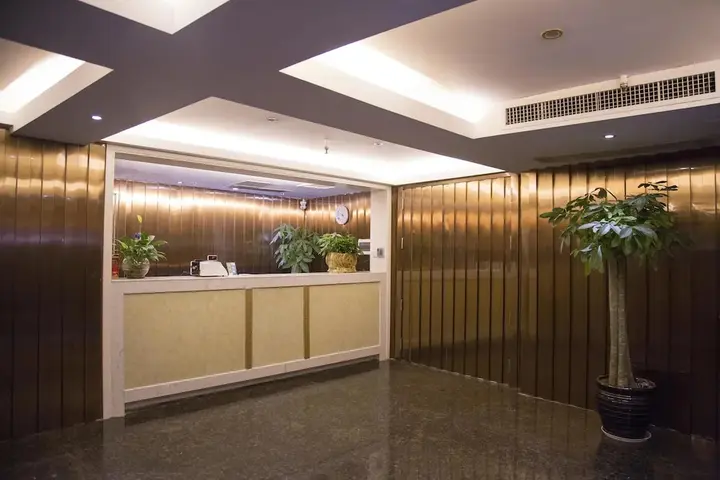 Чанша: Xiangjun Huatian Commerce