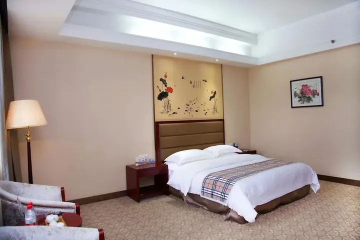 Чанша: Xiangjun Huatian Commerce