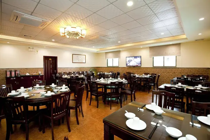 Джиангме: Jiaduoli Hotel