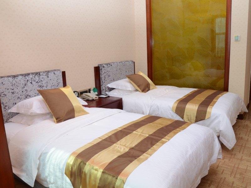 Цзиндэчжэнь: Yi Long Hotel