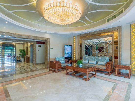 Цзиндэчжэнь: Yi Long Hotel