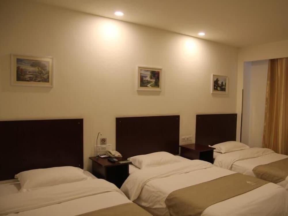 Цзинань: GreenTree Alliance Jinan Licheng Town Yaohua Road Yaoqiang Airport Hotel