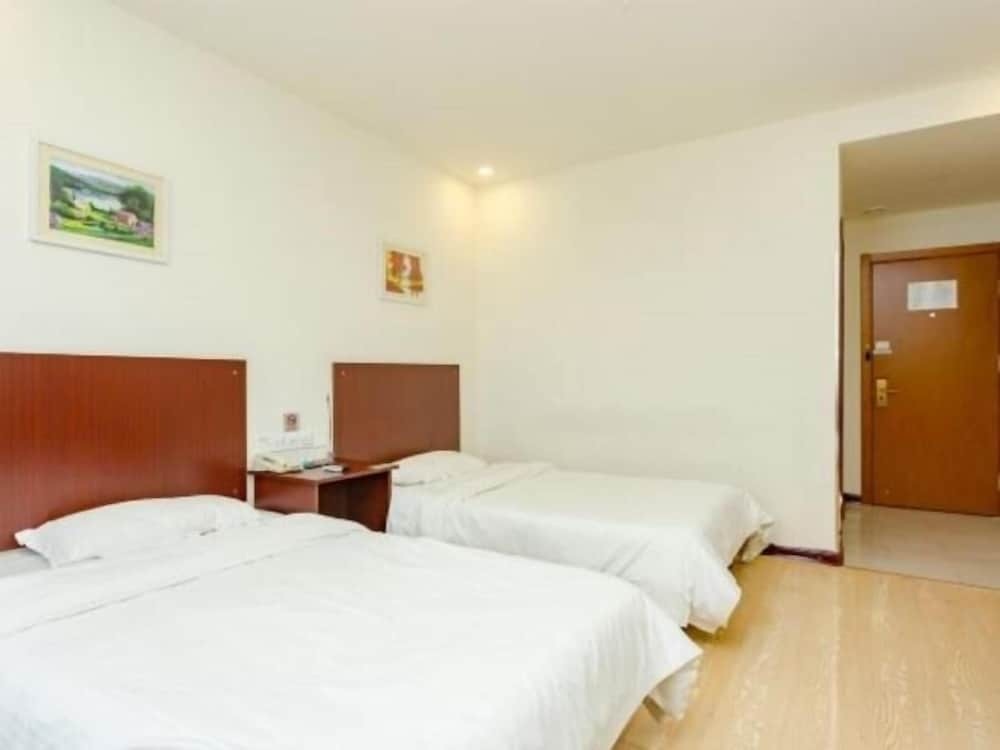 Цзинань: GreenTree Alliance Jinan Licheng Town Yaohua Road Yaoqiang Airport Hotel