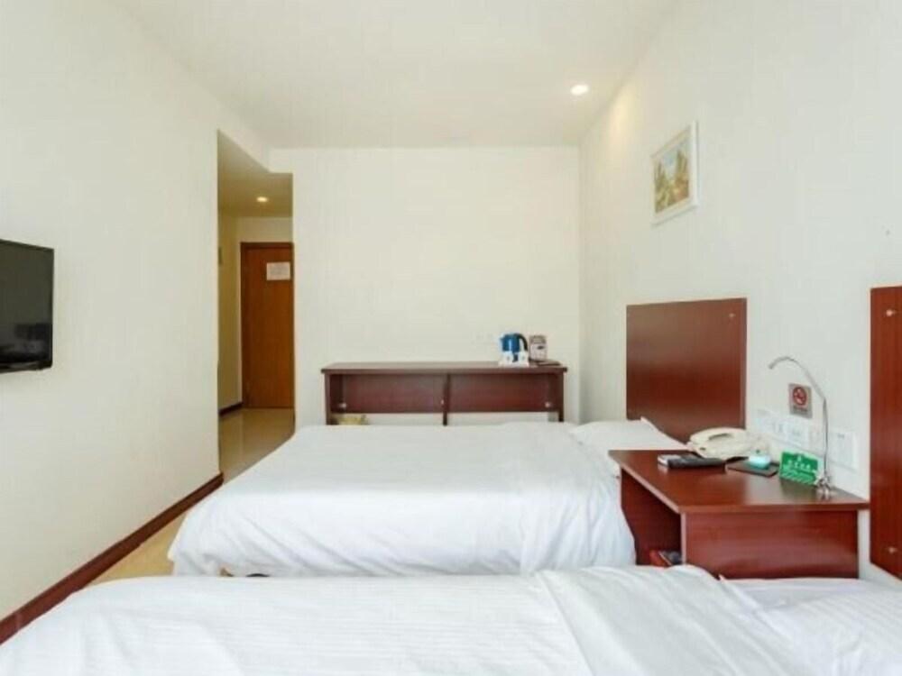 Цзинань: GreenTree Alliance Jinan Licheng Town Yaohua Road Yaoqiang Airport Hotel