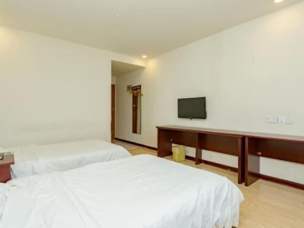 Цзинань: GreenTree Alliance Jinan Licheng Town Yaohua Road Yaoqiang Airport Hotel