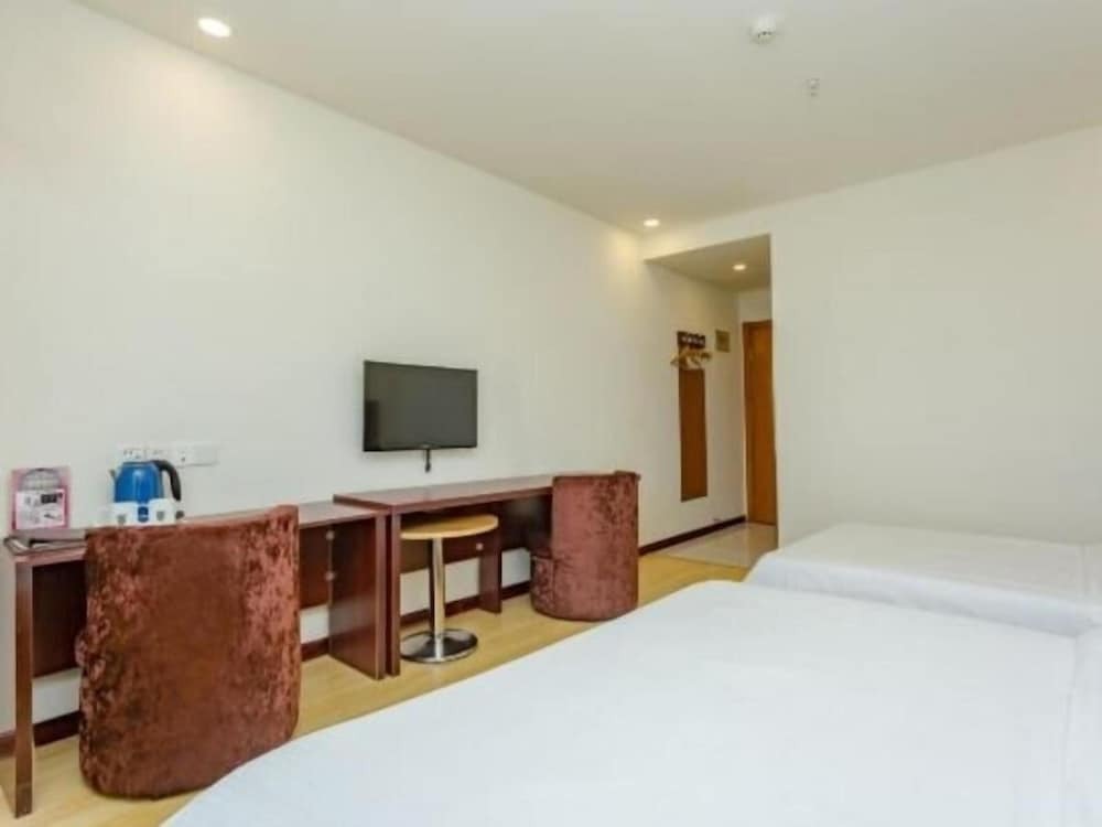 GreenTree Alliance Jinan Licheng Town Yaohua Road Yaoqiang Airport Hotel — фото 1