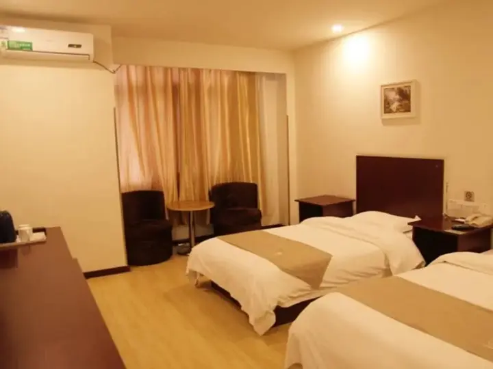 Цзинань: GreenTree Alliance Jinan Licheng Town Yaohua Road Yaoqiang Airport Hotel