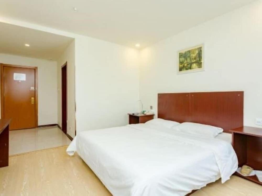 Цзинань: GreenTree Alliance Jinan Licheng Town Yaohua Road Yaoqiang Airport Hotel