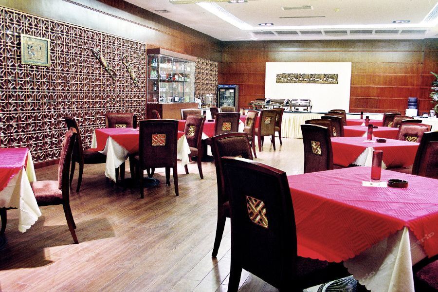 Аньшань: Futian Business Hotel