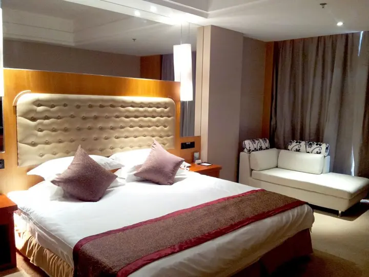 Ляньюньган: Shiji Yuan International Hotel
