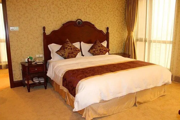 Далянь: Yifeng Harbour Hotel
