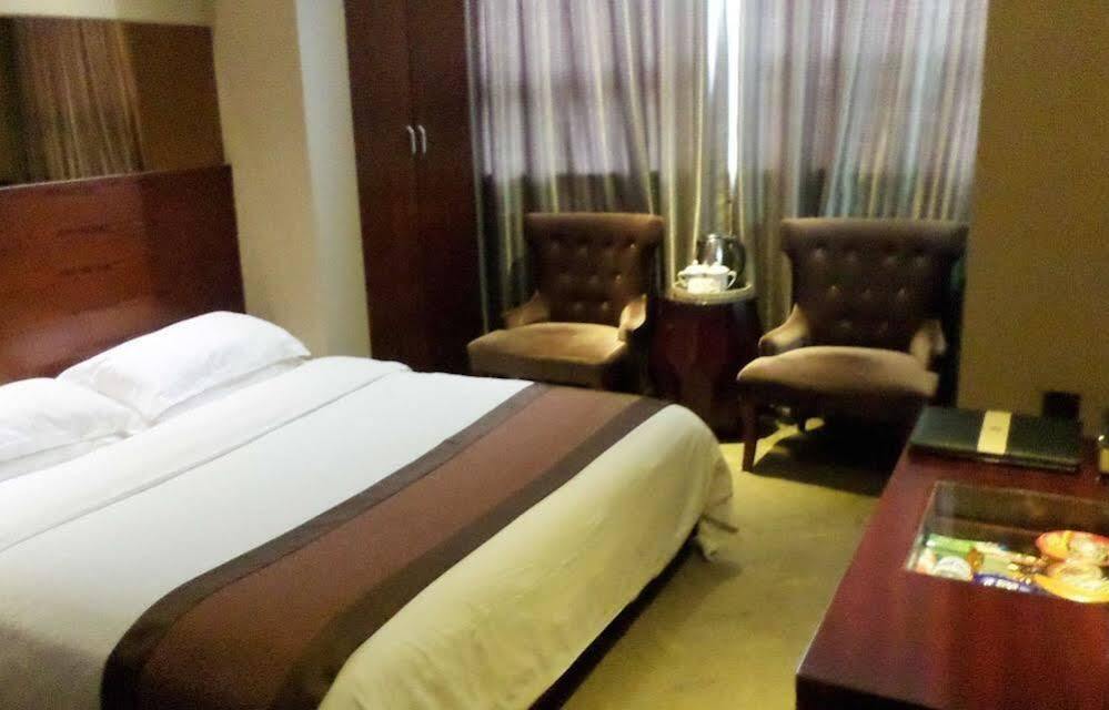 Наньчун: Tiancheng Holiday Hotel (Nanchong Renmin Garden)