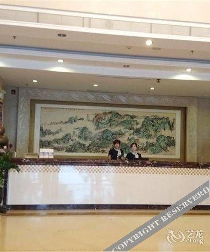 Янгиианг: Yangjiang Jiayue Hotel