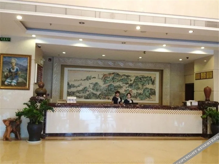 Янгиианг: Yangjiang Jiayue Hotel