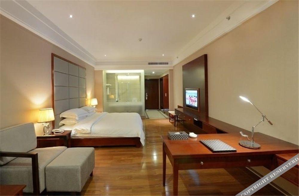 Янгиианг: Yangjiang Jiayue Hotel