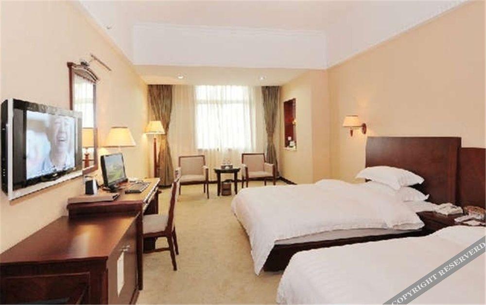 Янгиианг: Yangjiang Jiayue Hotel