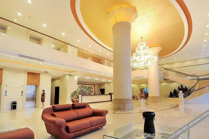 Янгиианг: Yangjiang Jiayue Hotel