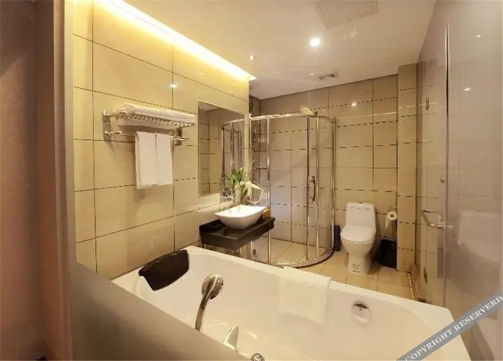 Янгиианг: Yangjiang Jiayue Hotel
