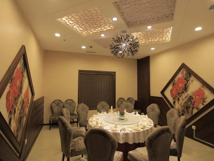 Дацин: Huafeng Hotel