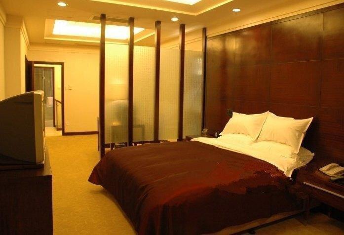Джин-Чжоу: King Kowloon Hotel