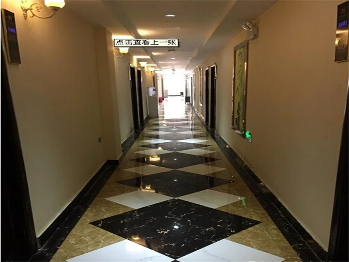 Наньтун: Nantong Suzhong Business Hotel