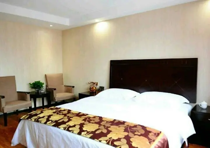 Сичан: Xichang Xiaoding Business Hotel
