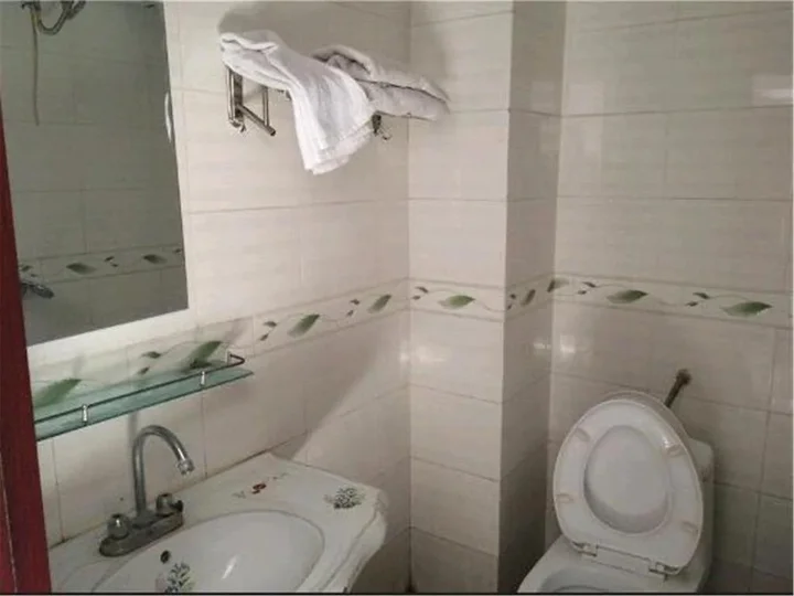 Яань: Yurui Business Hotel