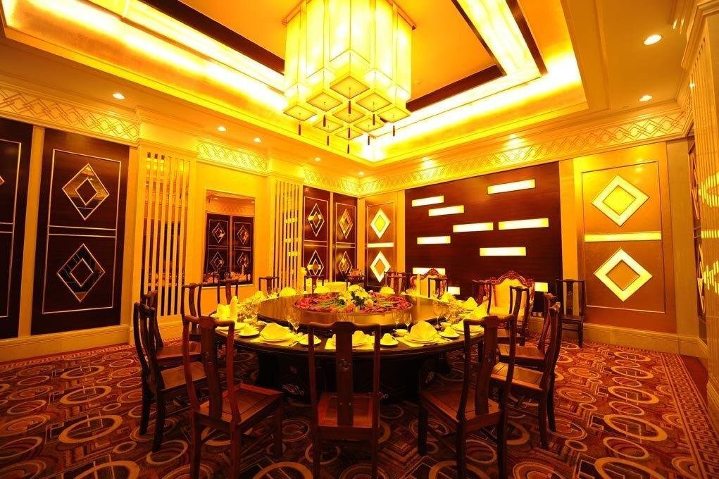 Линьи: Huasheng Jiangquan Hotel & Town